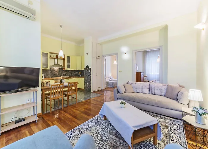 Lovely In With Kitchen *