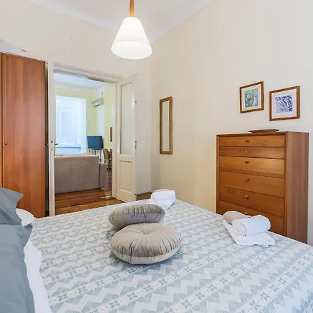 Lovely In With Kitchen Apartament Pula