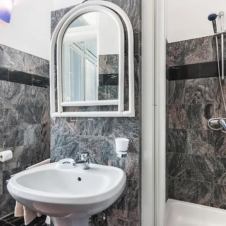 Lovely In With Kitchen * Pula