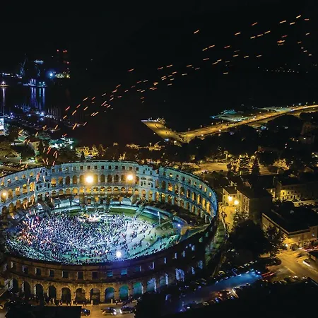 Apartment Lovely In With Kitchen