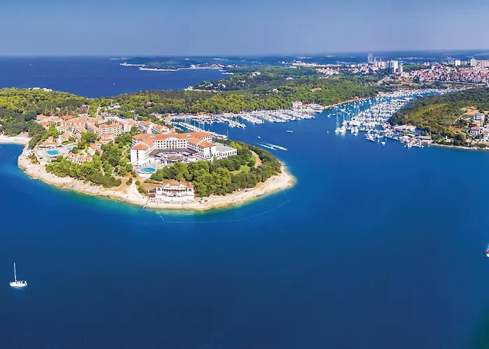 Lovely In With Kitchen *